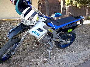 mi moto cn asiento azul PKÑA.JPG